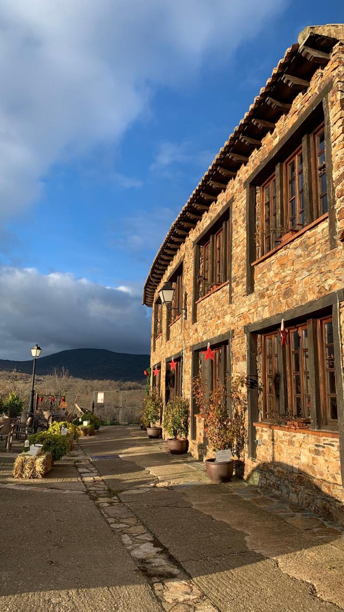 Al Viento, Alojamiento & Turismo Rural Pradena Del Rincon Bagian luar foto
